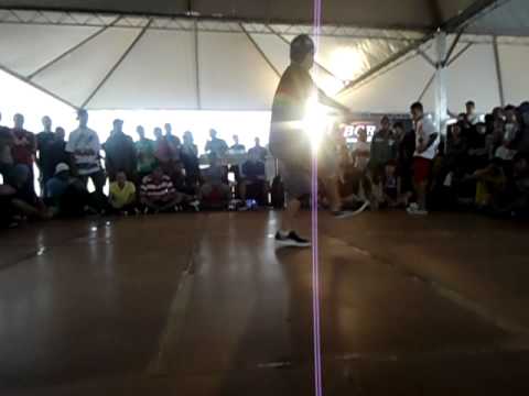 B Boys Xtreme 2011 - Kbça (Family Flava) vs Klesio (QDM)