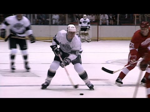 Memories: Gretzky's first game with the Kings