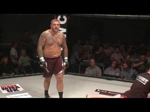 Finish of the Day - Tomas Vaiciskas v. Stephen Lambert - UWC