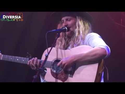 ZIGGY ALBERTS - GONE (POCAHONTAS SONG) LIVE @ FESTIVAL MUNDIAL 2017