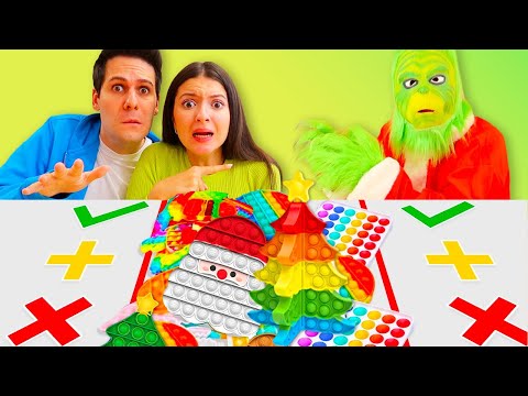 SCAMBIAMO I POP IT CON IL GRINCH! LO TIENI, LO SCAMBI O LO BUTTI CHALLENGE!!