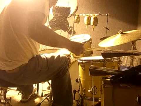 Andrew McAuley (KindBeats) - Something Different For Drummers