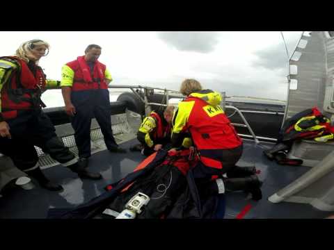 Hulp aan drenkeling KNRM HvH 22 juli 2017
