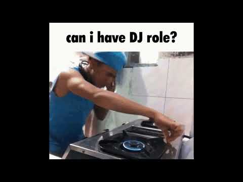 Mackey Gee - Tour (Darkened Version) / ("Can i have DJ role" - full length)