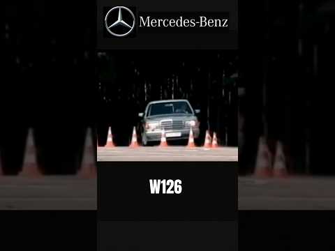 Mercedes-Benz W126 vs BMW E32 Moose test #mercedes #mercedesbenz #w126 #bmw #classiccars #shorts