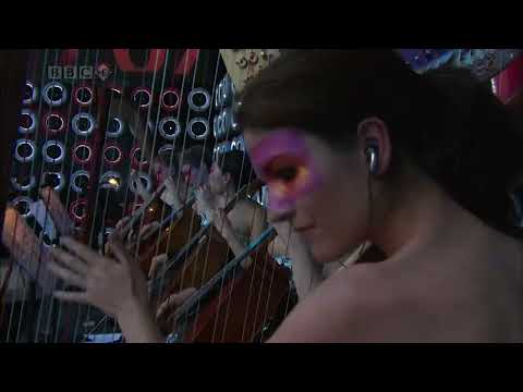 Kanye West - BBC Live At Earth - Full Set - [07/07/2007] HD