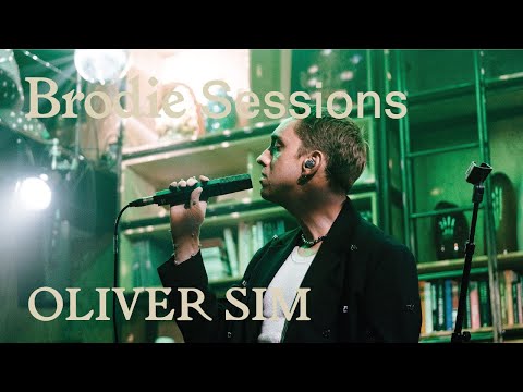 Brodie Sessions: Oliver Sim