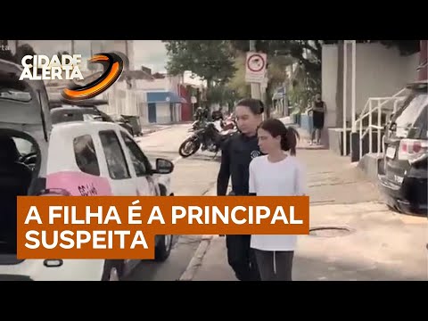 Filha é suspeita de mandar o namorado matar a própria mãe