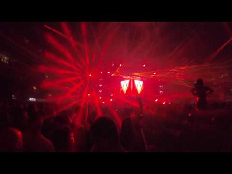 MARLO @ TRANSMISSION 2016 PRAGUE PLAYING SMACK MY BITH UP AND THIS LIGHT BEETWEEN US