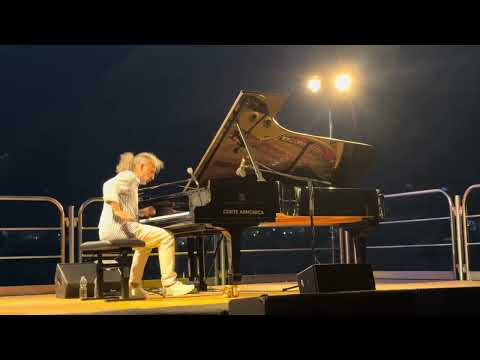 Stefano Bollani - Luglio, Agosto Settembre (nero) - Area - @ Lago di Tarzo