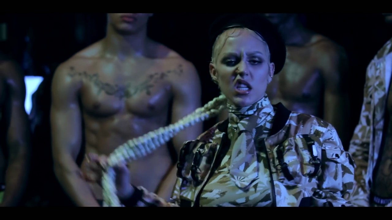 Brooke Candy — Dumb