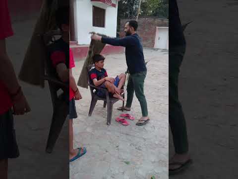 "Static Electricity Experiment: The Chair Effect | Science Shots"