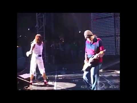Red Hot Chili Peppers - Rolling Sly Stone - Live Hyde Park, London 2004 ((VIDEO + SBD AUDIO))