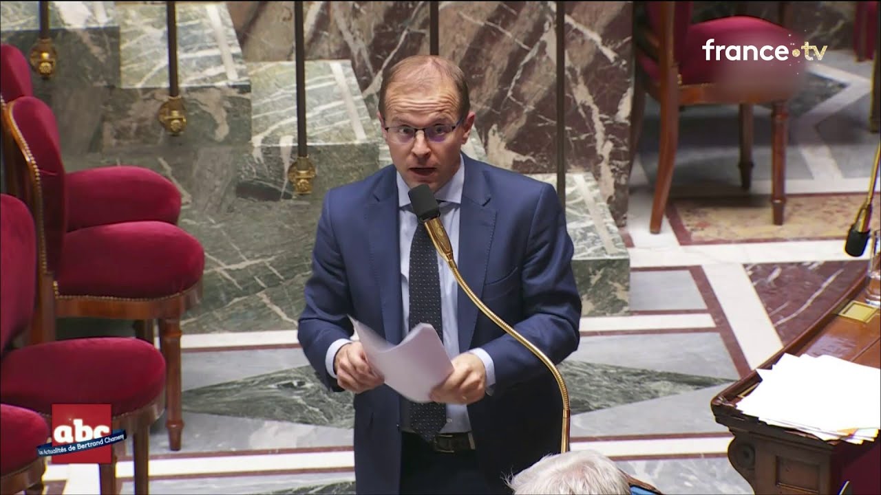 Les députés sont au bout du roll’s - L’ABC de Bertrand Chameroy - 09/12/2025