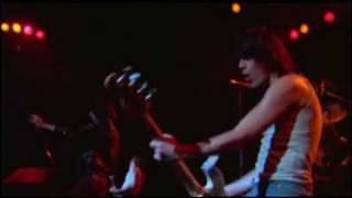 The Ramones - It&#39;s Alive (1977) - Now I wanna be a good boy