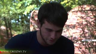 Молодежь со всего Северного Кавказа отдыхает в чеченских горах 