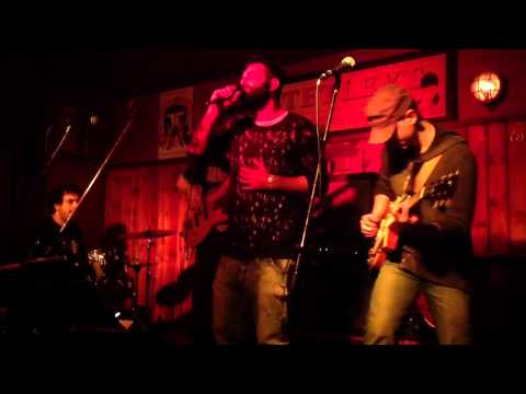 L'ATTRITO LIVE @ EAST END PUB - RESPIRA