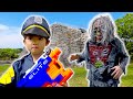 【寸劇】警察ごっこ！お家にゾンビがあらわれた！ナーフじゃ倒せない！？takeru and dad pretend play nerf war zombie