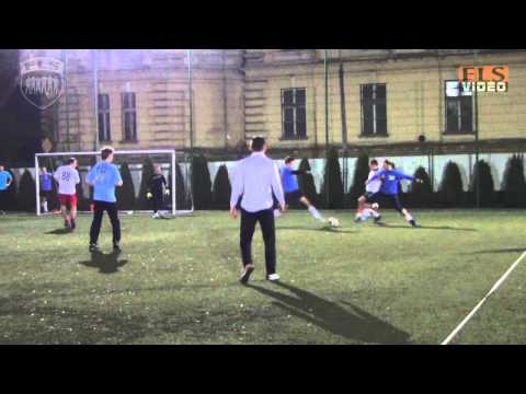 8. tydzień: Rocket Fuel - CA Sharks (FLS Jesień 2012)