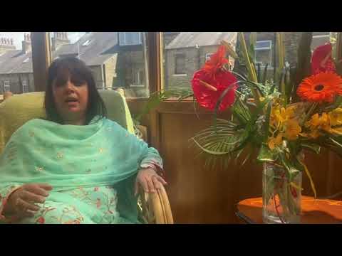 Sameena's Story - How flower arranging has helped with pain and making life changes