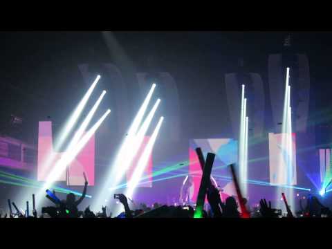 Kaskade thanking the fans - Atmosphere Tour (I Remember)