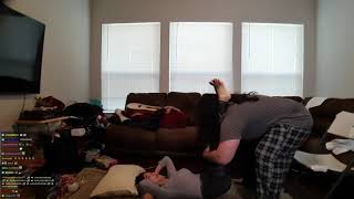 [問卦]海格企鵝妹住1起4個月都在作什?