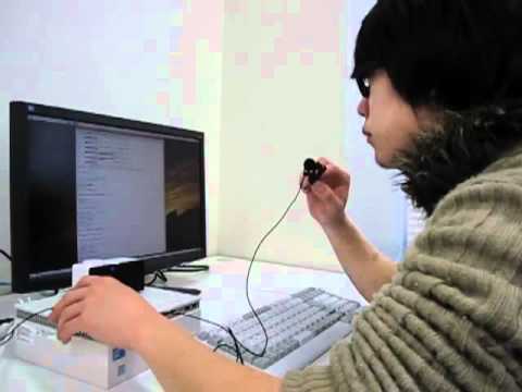 音声を認識し対話を行うロボット「うんちくモード付き」