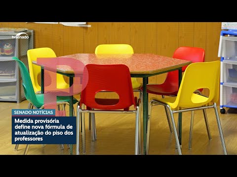 Debatedores discutem nova fórmula de reajuste do piso salarial dos professores