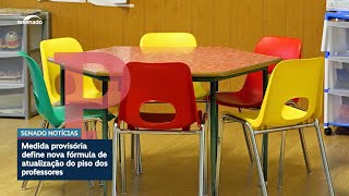 Debatedores discutem nova fórmula de reajuste do piso salarial dos professores