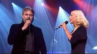 Andrea Bocelli &amp; Christina Aguilera &quot;Somos Novios&quot; on stage