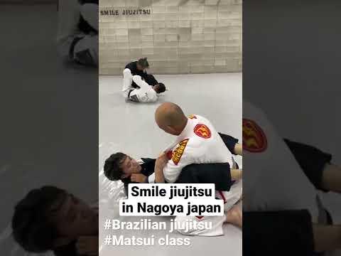 松井クラスの柔術スパーリング風景がこちら