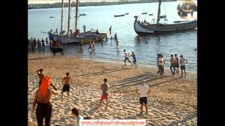 preview picture of video 'Pegas 2013 na Largada de Toiros na Praia do Rosarinho (Moita)'