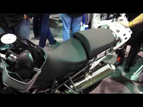 A quick review of the 2012 BMW R1200GS at IMS in Chicago. This bike will available for rent.