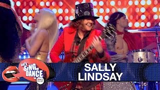 Sally Lindsay performs Slade&#39;s &#39;Cum on Feel the Noize&#39; - Let&#39;s Sing and Dance for Comic Relief 2017