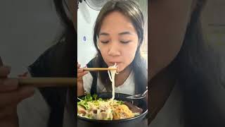 24h ở Huế th&igrave; ăn những g&igrave;, theo ch&acirc;n Phượng nha - | Phượng đi đ&acirc;u #shorts