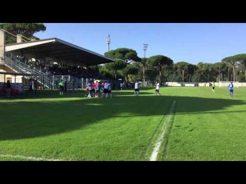 Ribelle-Parma Calcio 1913: l'esultanza di Saporetti per il gol del vantaggio Crociato