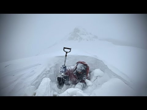 Survival Shelter Under 20 Ft Snow: I Build a Bushcraft Shelter Under Snow in a Deadly Blizzard