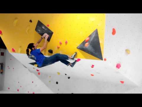 Carlos Catari en el Rocódromo Bulder Planet (7c)