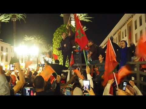 Video Thumbnail: Singing, dancing Moroccans hail UN backing in Western Sahara | AFP