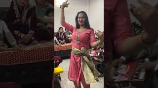 Download lagu lovely dance kinner dance in kinner dholak dance kinner dholak peti dance kinner badhai dance delhi mp3