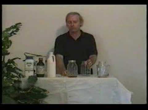 How To Make Gold Plating Solutions    Check out our "Electroplating Forum"