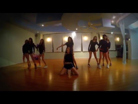 Hello Venus- Wiggle Wiggle Dance Cover By Momo