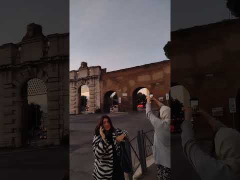 bem-vindo à PIAZZA SAN GIOVANNI e seus muitos monumentos