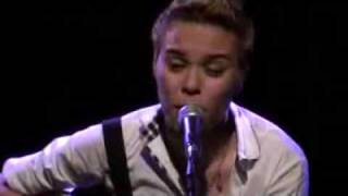 BABA BABY , PODEM BABAR MESMO  É MARIA GADU CANTANDO KELLY KEY.