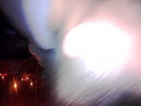 Competencia de rap estilo libre de Nitsuga Ponta vs Deck en la plaza España Mar Del Plata