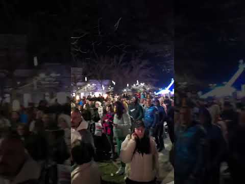 Протестиращи изпълниха центъра на Благоевград с възгласи „Кой не скача е дебел“ (видео)