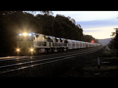 Aurizon Boxcar & Intermodal Container Train - PoathTV Australian Railways
