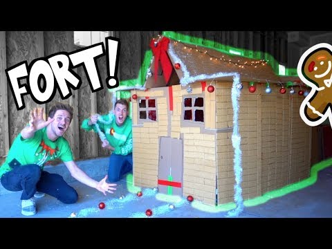 LIFE SIZE GINGERBREAD HOUSE FORT!