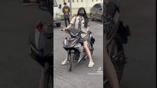 Download lagu Moto ysuku y15 mp3