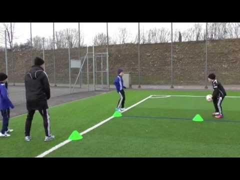 Fussballtraining: Technikdreieck - Ballkontrolle - Technik